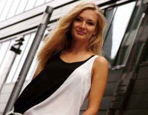 Проститутка Оксана с выездом по Москве рядом с метро ЦСКА в возрасте 27 