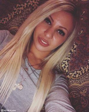 Проститутка Лена с секс услугами в Москве