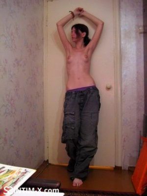 Проститутка Кира с выездом по Москве рядом с метро Площадь Революции в возрасте 27 